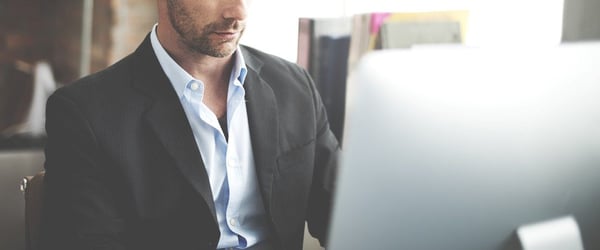 Freelance Consultant werden: Berater im Büro