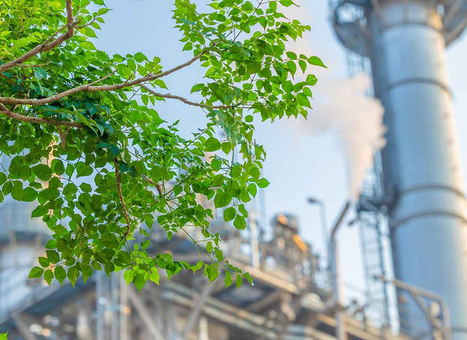 Industrieanlage als Sinnbild für Produkt- und Exportkontrollpflichten im Maschinenbau
