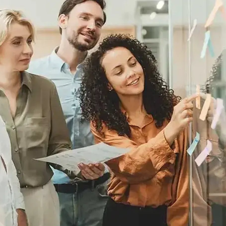 Vorbereitung der Betriebsübergabe an Servicedesk und Fachbereich