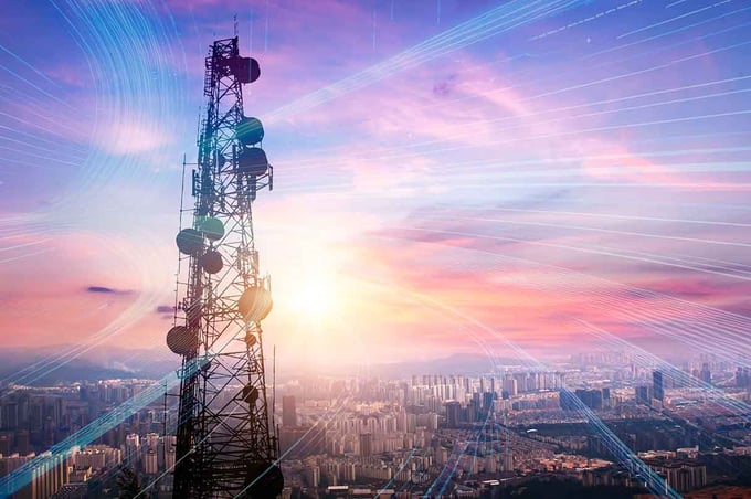 Kundenerlebnis bei Versorgern: Mobilfunkmast als Sinnbild für Netz- und Tarifservice