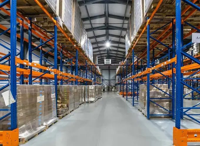 Digitalisierung in Logistik und Supply Chain – Hochregallager