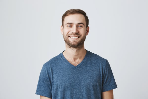 smiling-cheerful-bearded-guy-t-shirt