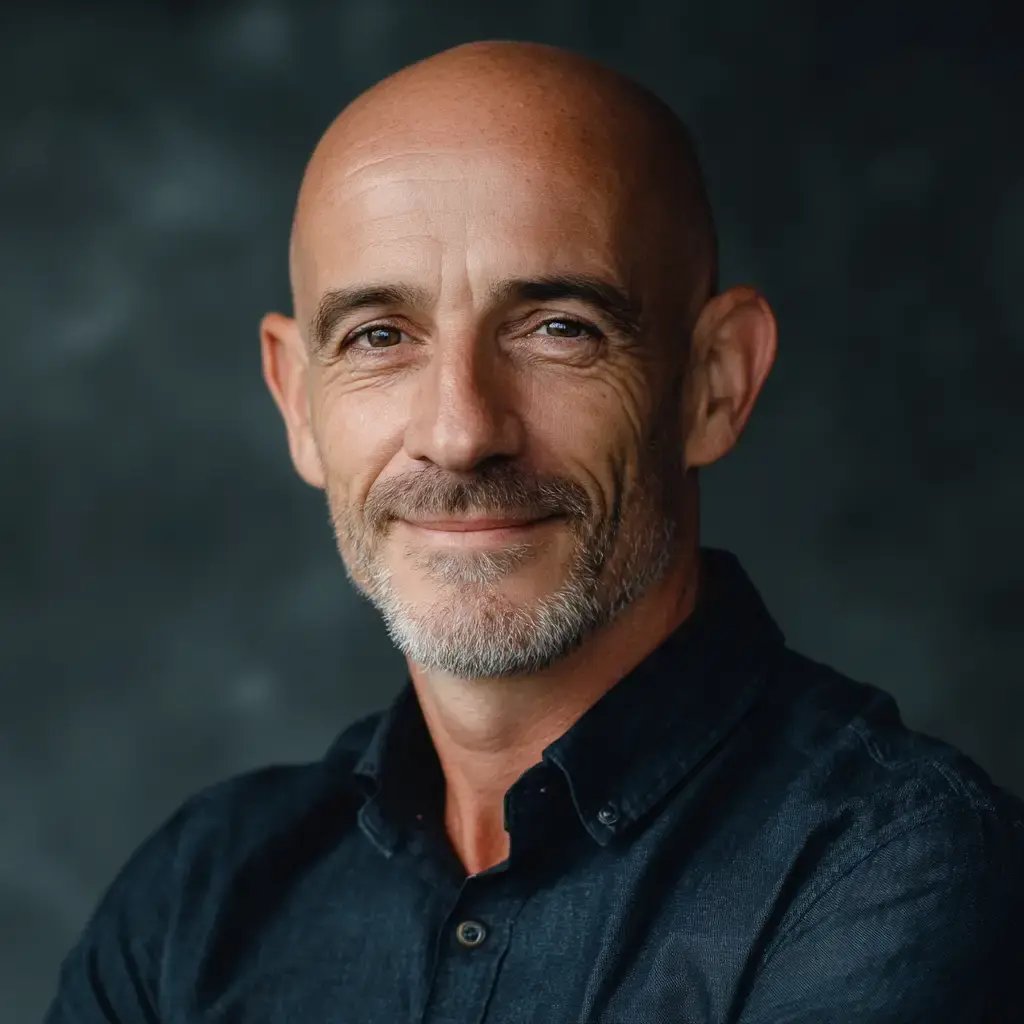 u6398156499_professional_kanban_coach_consultant_50_years_old_51b0e2c6-9877-429b-97b4-efa95e202ee3_0