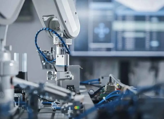 Automated production cell as the subject of a plant project